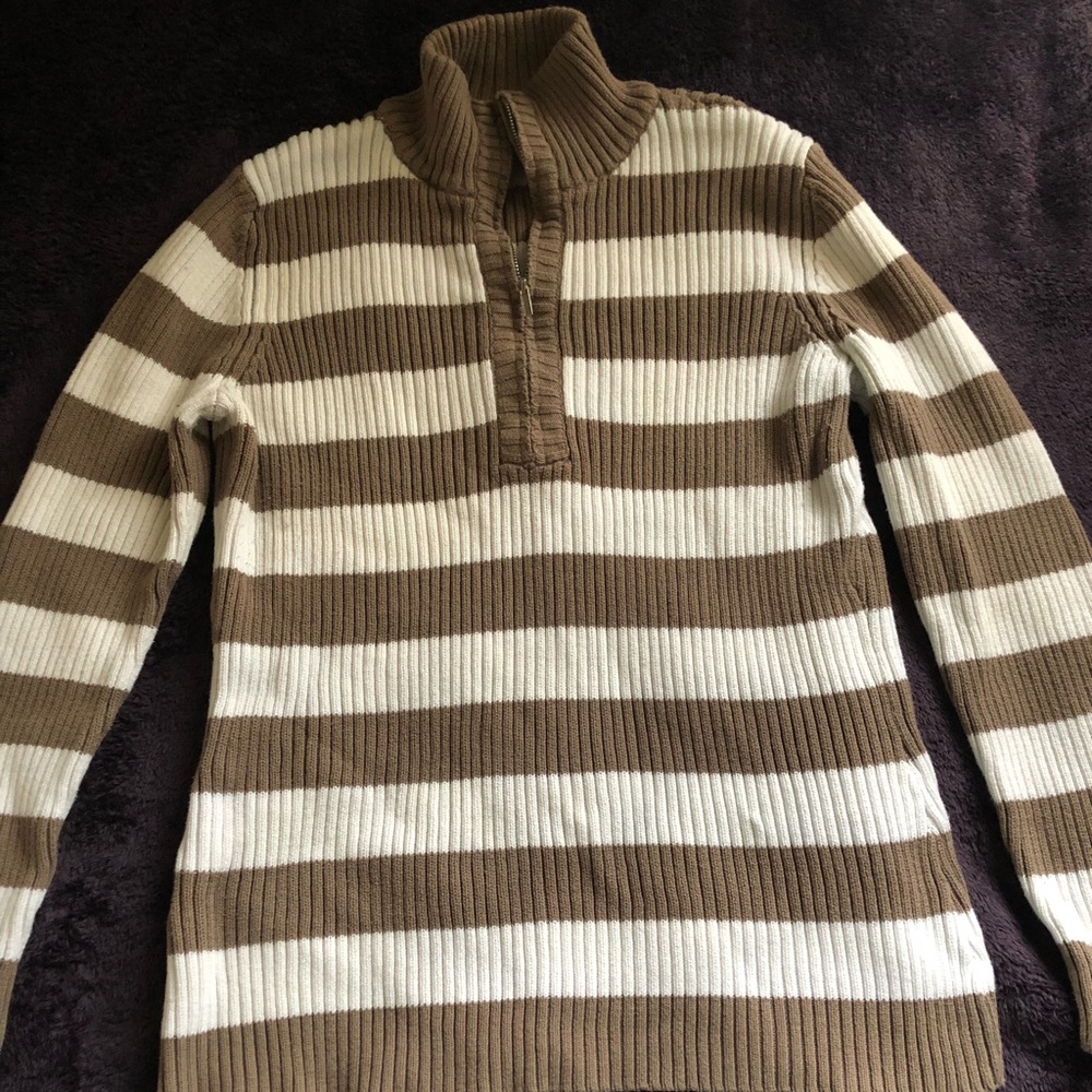 Long Sleeved Brown & White Zip-Up Turtle Neck